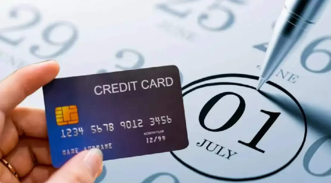 अब क्रेडिट कार्ड के जरिए पेमेंट करने के लिए दुकान लेकर जाने की जरूरत नहीं, जानें कैसे उठा सकते हैं नई सुविधा का फायदा अगर आप क्रेडिट कार्ड के जरिए भुगतान करते हैं, तो आपके लिए अच्छी खबर है. अब क्रेडिट कार्ड को स्टोर पर ले जाए बिना भी भुगतान कर सकते हैं. अब क्रेडिट कार्ड के जरिए पेमेंट करने के लिए दुकान लेकर जाने की जरूरत नहीं, जानें कैसे उठा सकते हैं नई सुविधा का फायदाअगर आप क्रेडिट कार्ड के जरिए भुगतान करते हैं, तो आपके लिए अच्छी खबर है. TV9 Bharatvarsh TV9 Bharatvarsh | Edited By: राघव वाधवा  Updated on: Nov 17, 2022 | 6:51 PM  अगर आप Credit Card के जरिए भुगतान करते हैं, तो आपके लिए अच्छी खबर है. अब क्रेडिट कार्ड को स्टोर पर ले जाए बिना भी भुगतान कर सकते हैं. ऐसा रूपे क्रेडिट कार्ड्स को BHIM App से लिंक करके किया जा सकता है. दरअसल, ऑनलाइन भुगतान को और बढ़ावा देने के लिए, नेशनल पेमेंट्स को-ऑपरेशन ऑफ इंडिया यानी NPCI ने हाल ही में एक नए Feature को लॉन्च किया है, जिसके जरिए ग्राहक अपने रूपे क्रेडिट कार्ड को भीम यूपीआई ऐप से लिंक कर सकते हैं.   ऐसे में, अब यूजर्स को अपने क्रेडिट कार्ड को फिजिकल दुकान पर ले जाकर स्वाइप मशीन पर उसे इस्तेमाल करने की जरूरत नहीं पड़ेगी. भीम ऐप पर रूपे कार्ड जोड़ने के साथ, ग्राहक विक्रेता दुकानों पर उपलब्ध क्यूआर कोड को स्कैन कर सकेंगे और अपने यूपीआई अकाउंट से जुड़े रूपे क्रेडिट कार्ड्स के जरिए भुगतान कर पाएंगे.  अगर आप अपने क्रेडिट कार्ड को स्टोर्स पर स्वाइप करने के लिए नहीं ले जाते हैं, तो इससे कोर्ड को खो देने या कार्ड की डिटेल्स के चोरी होने का खतरा भी खत्म हो जाएगा.  कौन कर सकता है रूपे क्रेडिट कार्ड का इस्तेमाल? मौजूदा समय में, भारतीय रिजर्व बैंक यानी RBI ने चुनिंदा बैंकों के ग्राहकों को भीम ऐप पर यूपीआई फीचर पर रूपे क्रेडिट कार्ड इस्तेमाल करने की इजाजत दी है. NPCI द्वारा 20 सितंबर 2022 को जारी एक सर्रकुलर के मुताबिक, पंजाब नेशनल बैंक, यूनियन बैंक ऑफ इंडिया और इंडियन बैंक के ग्राहक सबसे पहले यूपीआई पर भीम ऐप के साथ रूपे क्रेडिट कार्ड का इस्तेमाल कर पाएंगे.