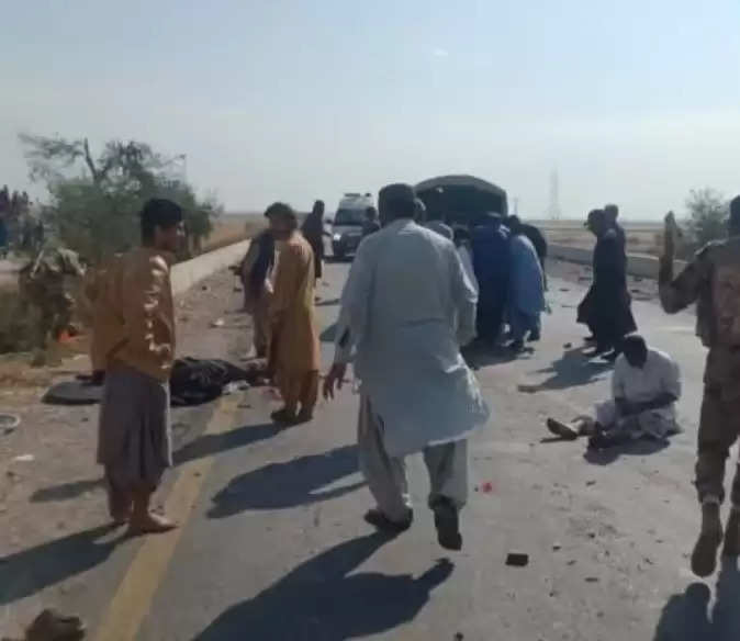 Pakistan Blast: पाकिस्तान में आत्मघाती हमला, 9 पुलिस अधिकारियों की मौत 