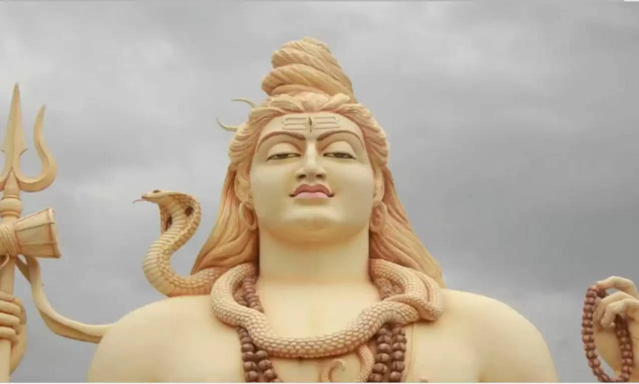 Shiv Puja Tips: भगवान शिव की पूजा करते वक्त कभी न करें ये गलती, महादेव हो सकते हैं नाराज