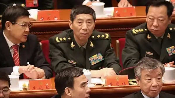 चीनी विदेश मंत्री के बाद अब रक्षा मंत्री गायब! दो हफ्तों से सार्वजनिक रूप से नजर नहीं आए