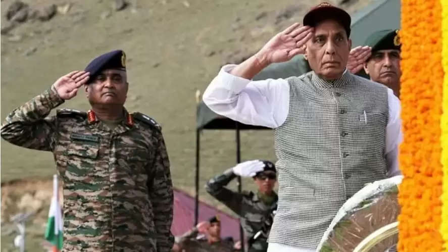 'अपने गौरव के लिए LoC भी पार कर सकता है भारत', Kargil से PAK पर बरसे Defence Minister