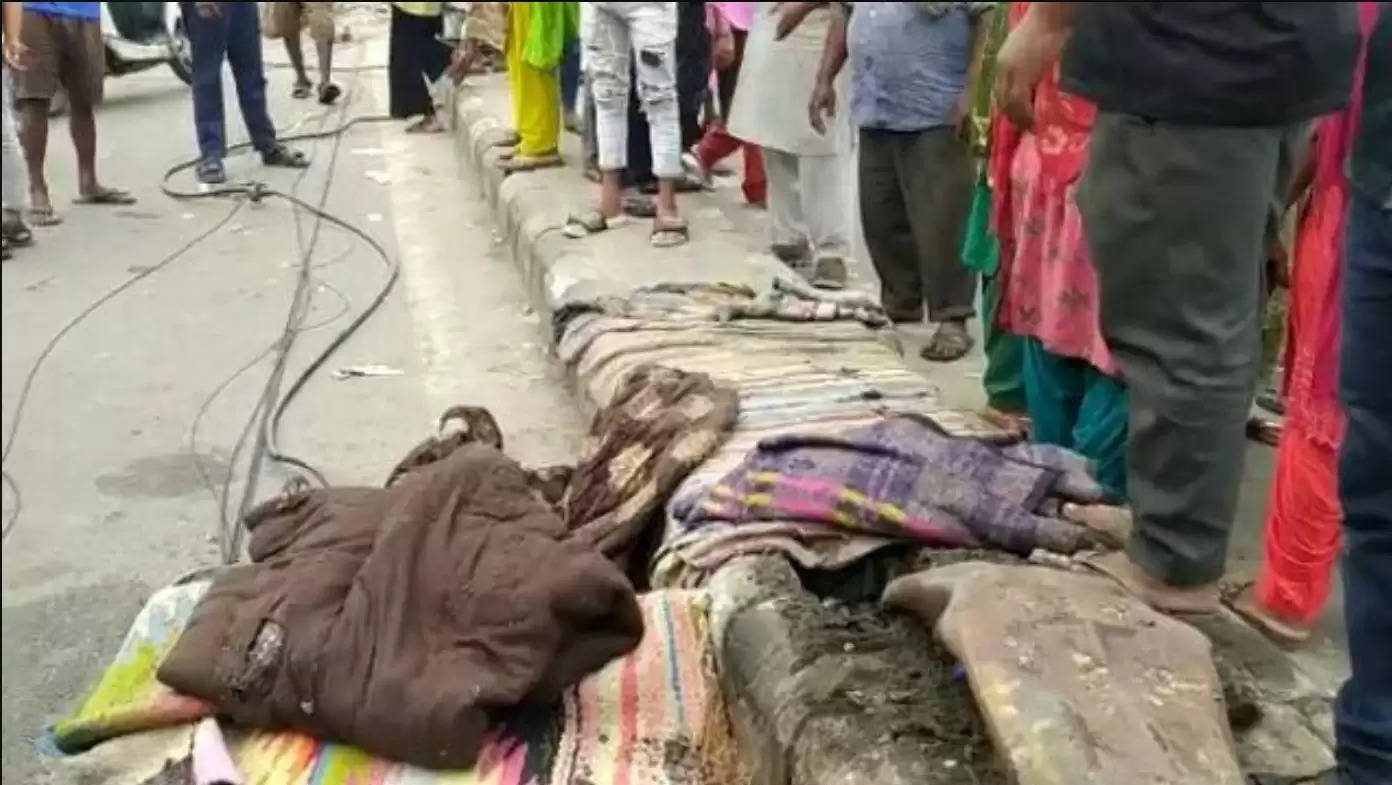 Delhi Road Accident:   सड़क किनारे सो रहे लोगों पर चढ़ाया ट्रक, चार की मौत 